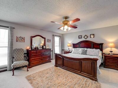 Foto del edificio - 8485 NE Pines Rd