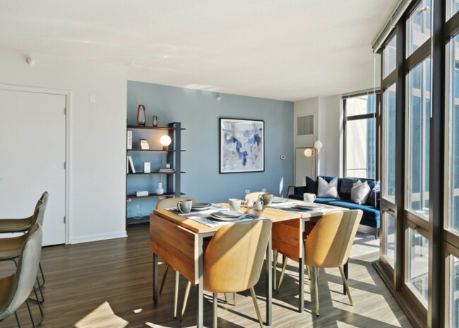 Foto del edificio - 370 N Jefferson St