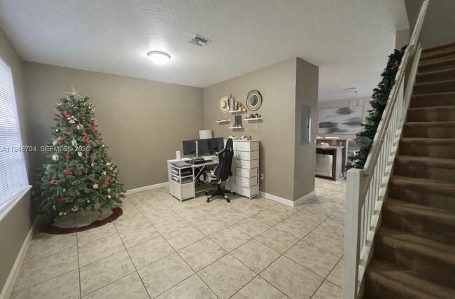 Foto del edificio - 3220 SE 7th St