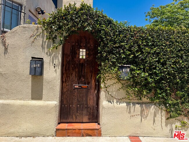 Foto del edificio - 1295 Cochran Ave