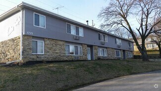 Building Photo - 1715 Edgewood Dr NW