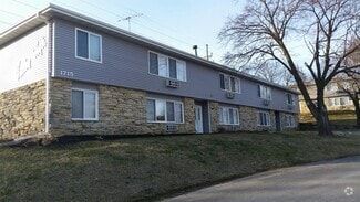Building Photo - 1715 Edgewood Dr NW