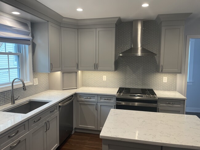 Kitchen - 21 Tibbits Ave