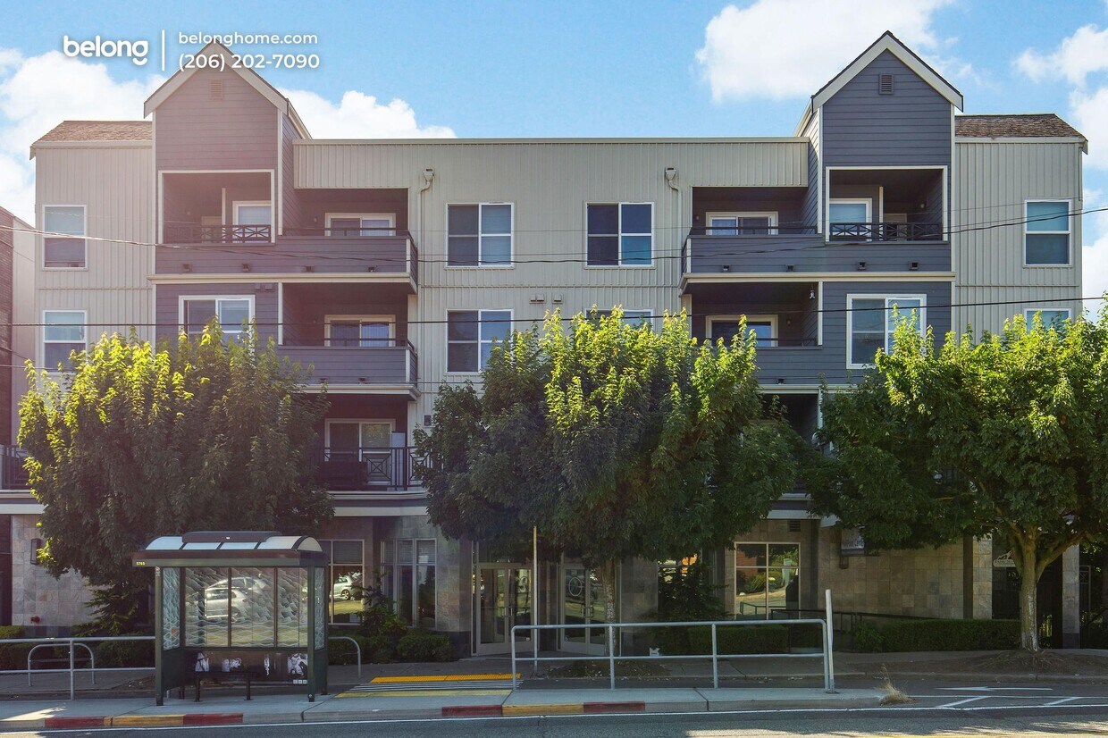 Foto principal - 9057 Greenwood Ave N