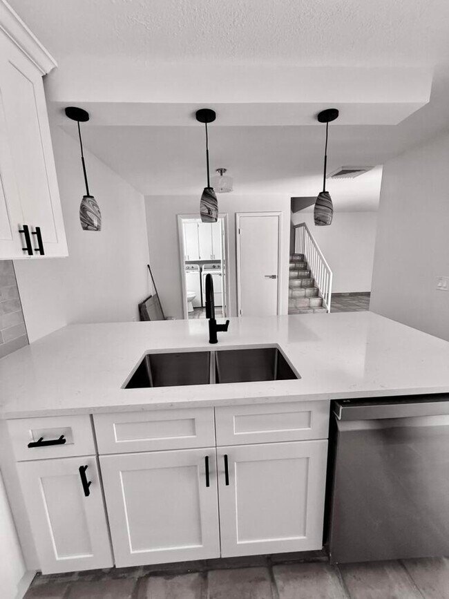 Foto del edificio - 2431 24th Ct