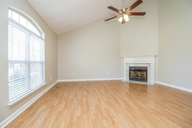 Building Photo - 128 Louann Ln