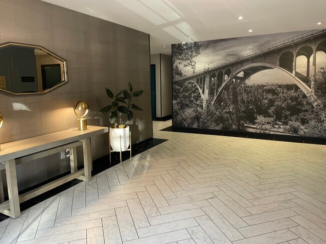 Bldg Lobby - 330 S Mentor Ave