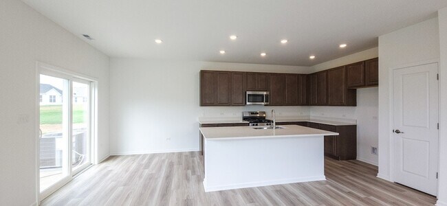 Foto del edificio - 8301 Kannon Dr