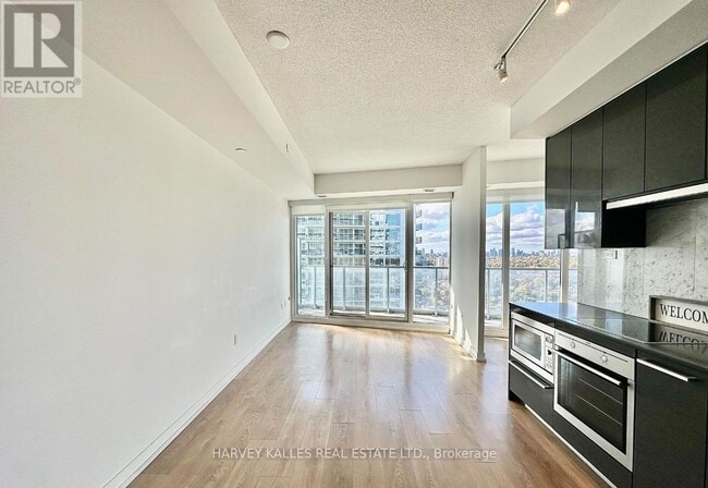 Building Photo - 115 McMahon Dr
