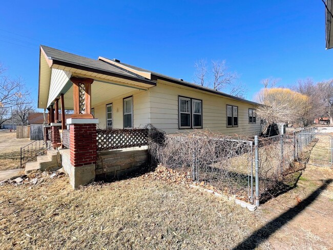 Building Photo - Bungalow 3 Bedroom located in Sylvia