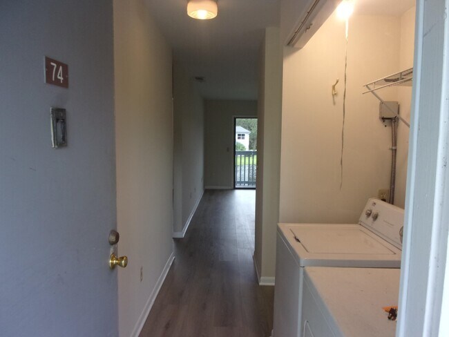 Foto del edificio - 700 W Pope Rd