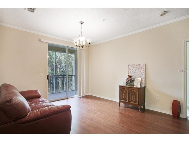 Foto del edificio - 18001 Richmond Pl Dr