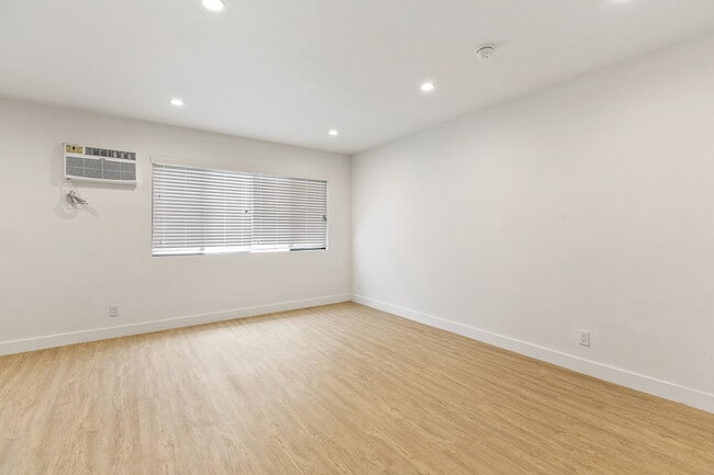 Foto del edificio - 3314 Mentone Ave