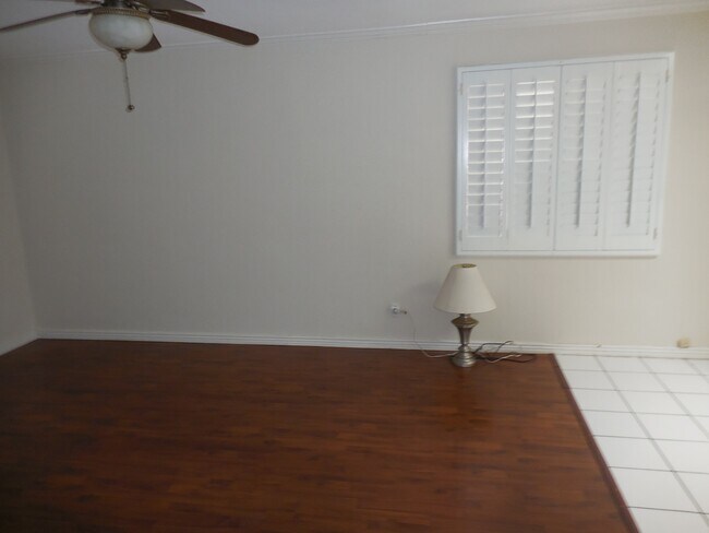 Building Photo - 1127 Del Norte St