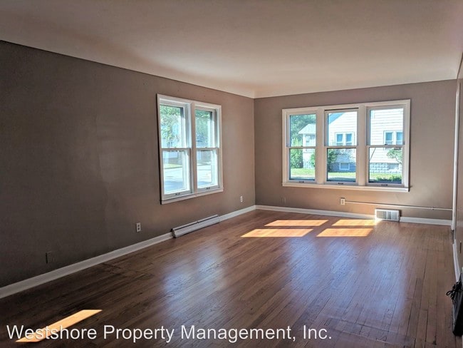 Building Photo - 2 br, 1 bath House - 969 Fleming Ave.