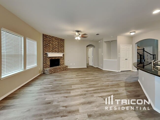 Building Photo - 2304 Eppright Dr
