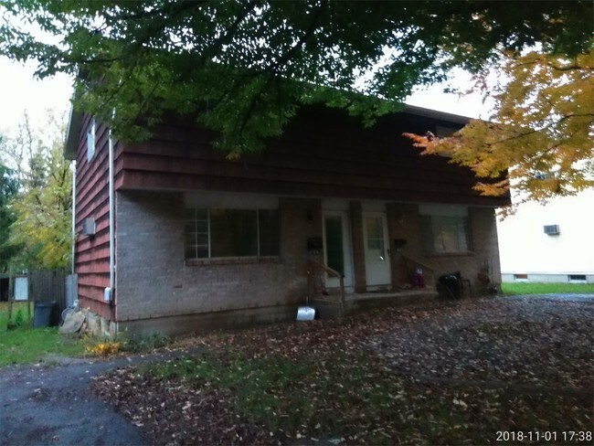 Building Photo - 304-306 Kramer Dr