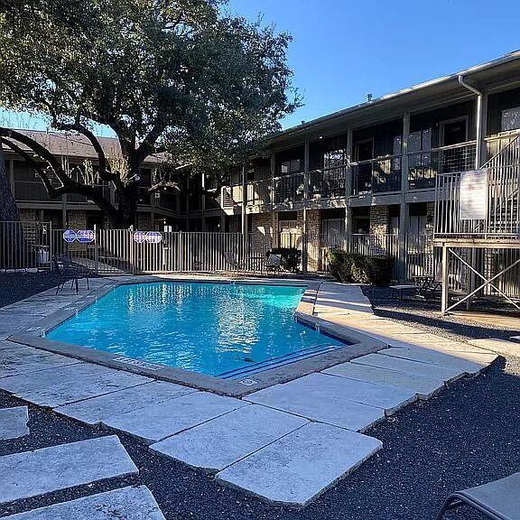 Foto principal - 2303 East Side Dr