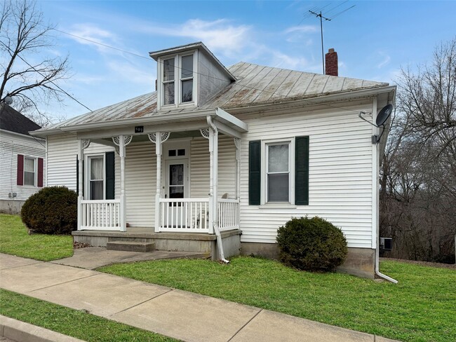 Building Photo - 807 Maupin Ave