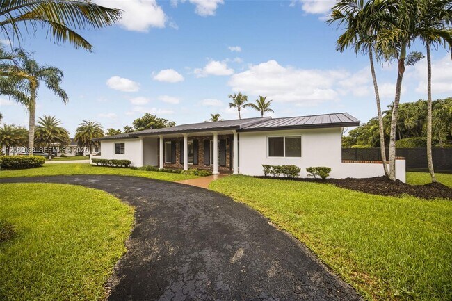 Foto del edificio - 13240 SW 70th Ave
