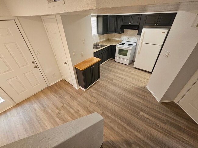 Photo - 1715 E. Pepper Circle Apartment