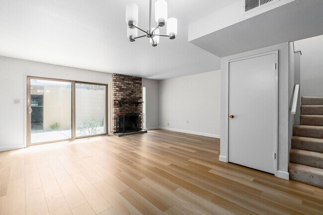 Building Photo - 1115 Camino Del Valle