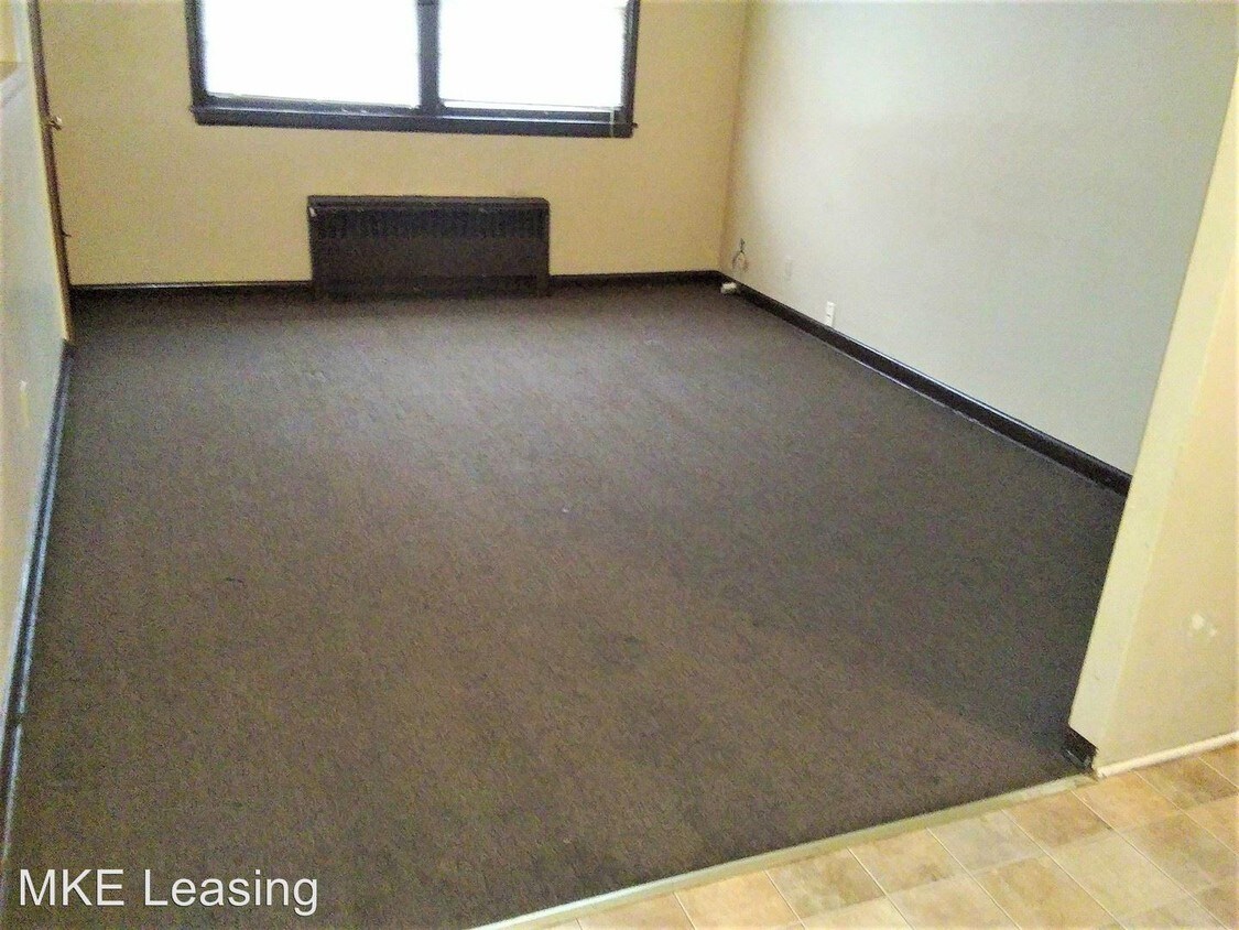 Building Photo - 5909 N Teutonia Ave