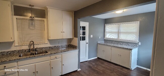 Foto del edificio - 2213 N 41st St