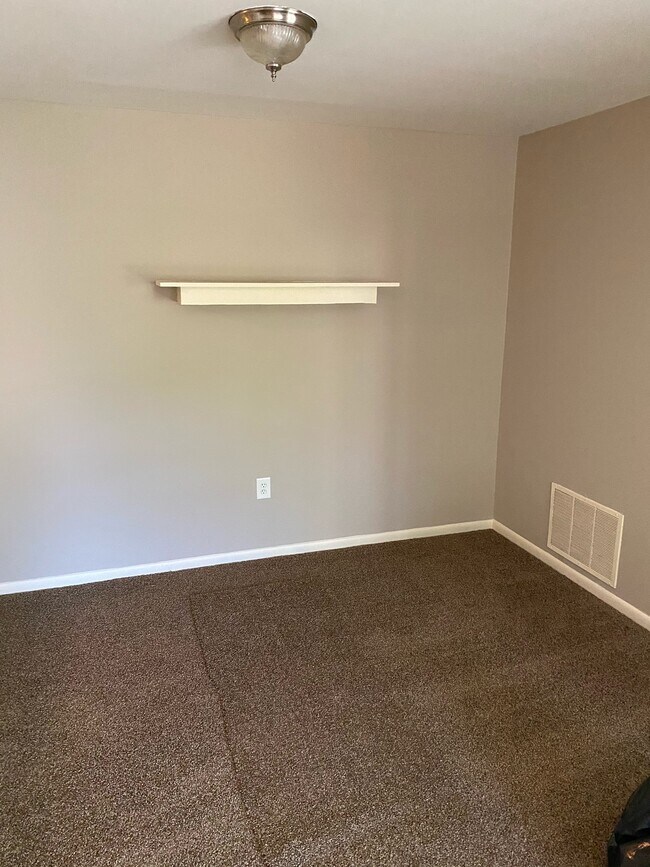 Building Photo - 5 Winged Foot Ln