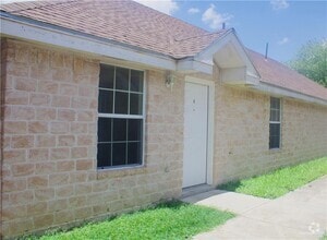 Building Photo - 2514 Cervantes Ave
