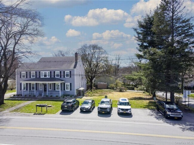 Foto del edificio - 220 Walsh Ave