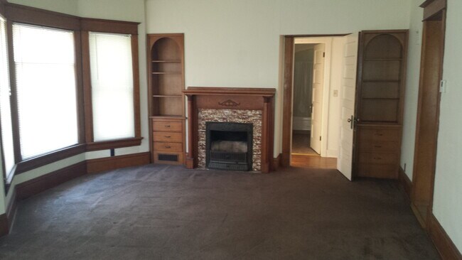 Building Photo - 1539 D St