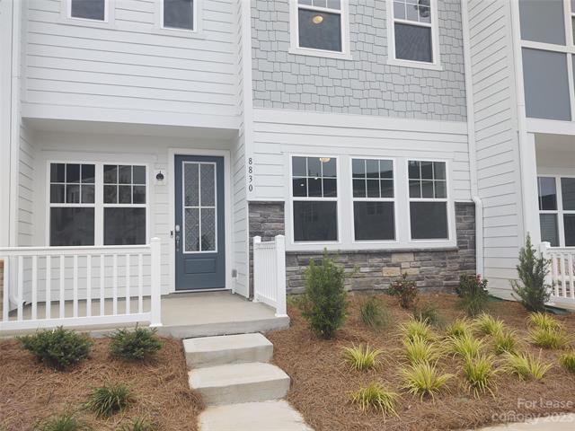 Foto principal - 8830 Connover Hall Ave