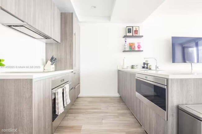 Foto del edificio - 1 br, 1.5 bath Condo - 801 S Miami Ave Uni...