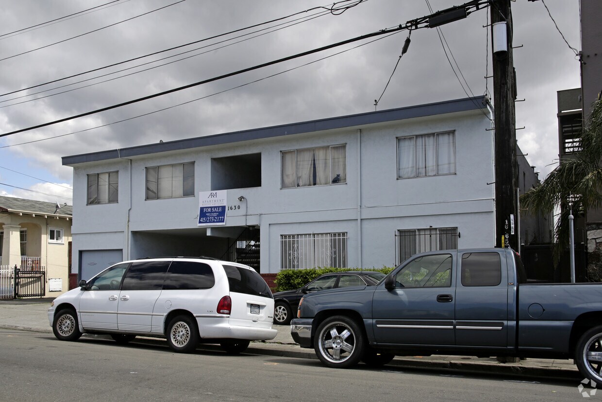Primary Photo - 1630 35th Ave