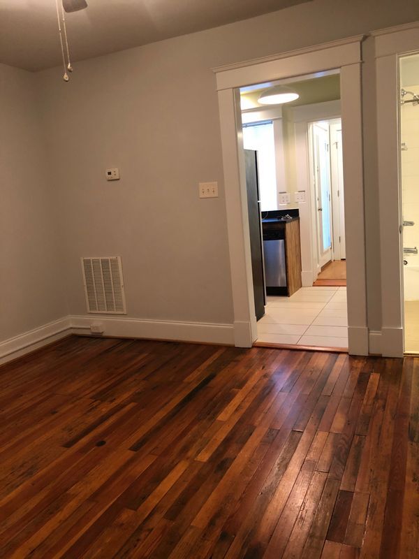 Foto del edificio - 2310 Parkwood Ave