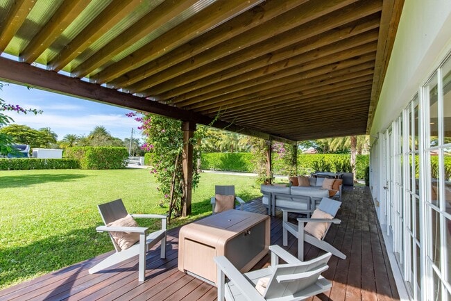 Foto del edificio - 14432 Rolling Rock Pl