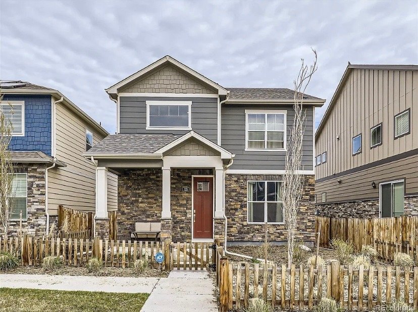 Photo - 723 Quatar St (Aurora, CO)