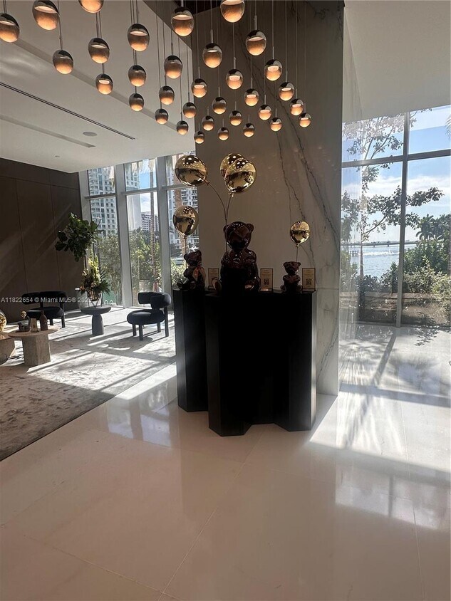Primary Photo - 300 Biscayne Blvd Way