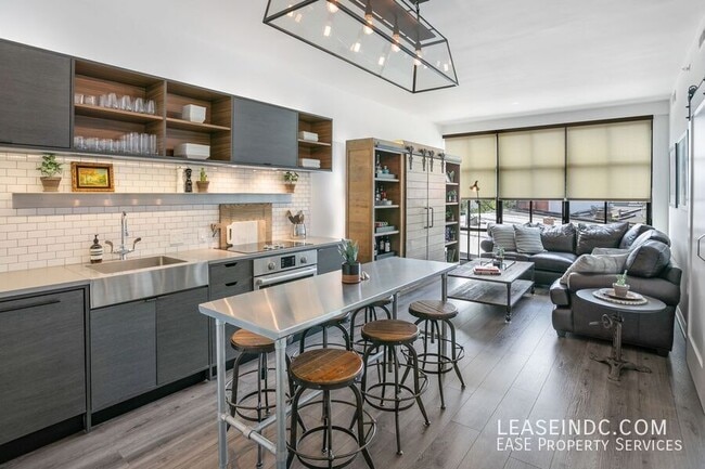 Building Photo - 2030 8th St NW