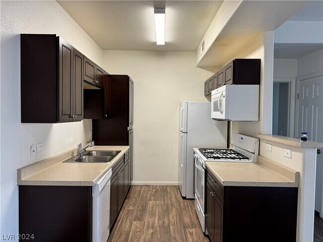 Foto del edificio - 3318 N Decatur Blvd