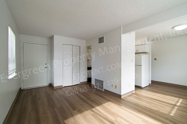 Building Photo - 1705 Heatheridge Rd