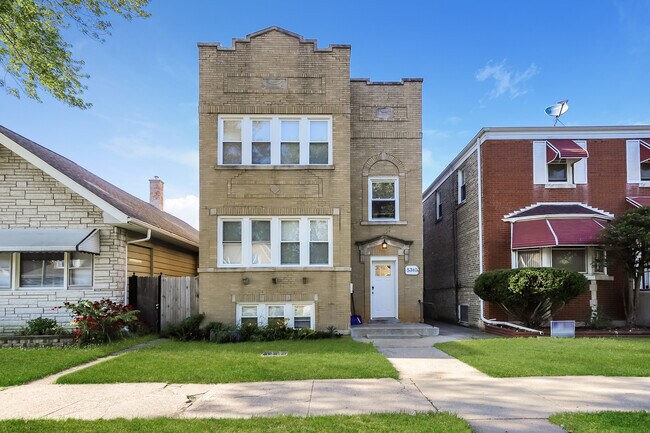Foto del edificio - 5310 W Barry Ave