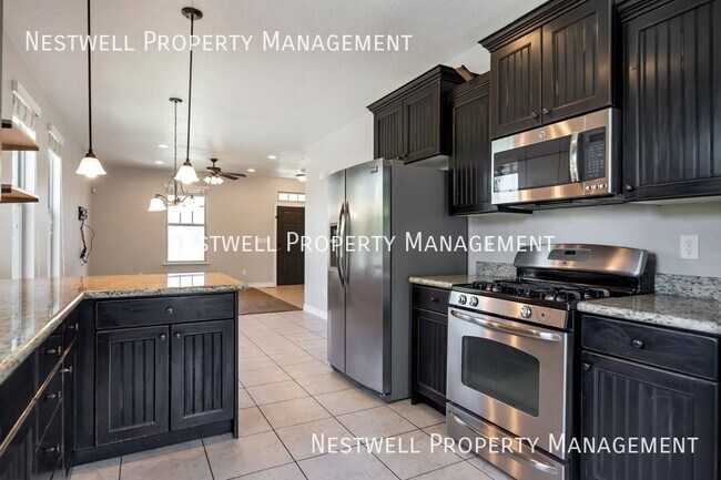 Building Photo - 4631 Vermillion Dr