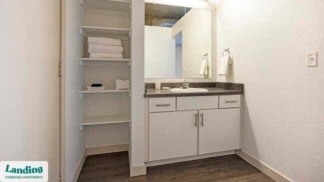 Foto del edificio - 1451 24th St