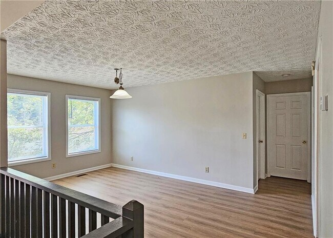 Foto del edificio - 5530 Deerfield Pl