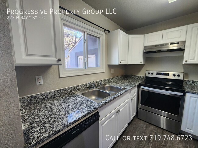 Foto del edificio - 3 Bed / 2.5 Baths Townhouse for Only $1,79...
