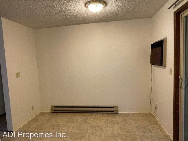 Building Photo - 2 br, 1 bath House - 4908 SW Franklin Ave. #7
