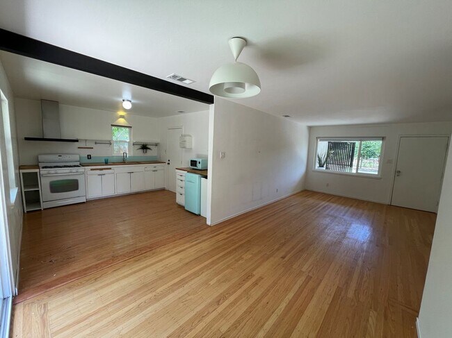 Foto del edificio - 4281 65th St