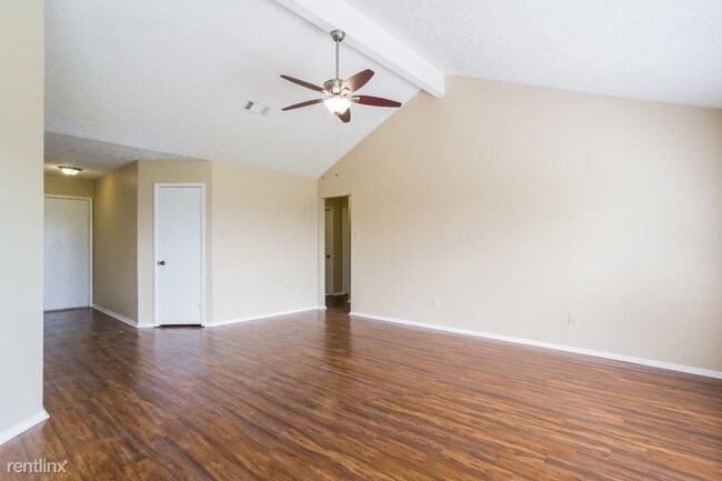Building Photo - 4103 Pinebridge Ln